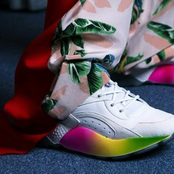 Stella McCartney Shoes - Stella McCartney's low-top 'Eclypse' sneakers